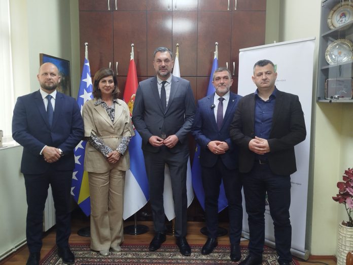 Elmedin Konaković tokom razgovora sa rukovodstvom Bošnjačkog nacionalnog vijeća