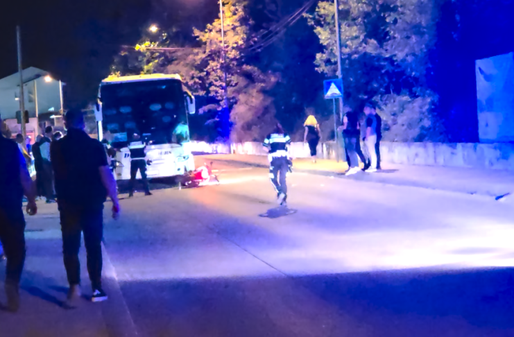 Sudar autobusa i motocikla u centru Novog Pazara, ekipe na mestu nesreće