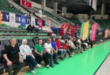 U16 košarkašice Novog Pazara stigle u Bursu: doček počasnog konzula Srbije U16 košarkašice Novog Pazara na dočeku u Bursi sa predstavnicima