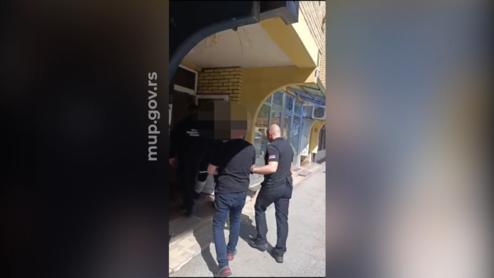 Policijska akcija i privođenje osumnjičenih zbog krijumčarenja robe preko granice