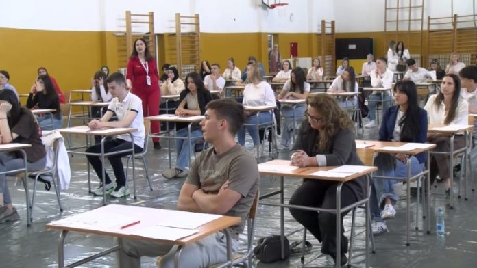 Testiranje inteligencije u Tehničkoj školi u Novom Pazaru u organizaciji MENSA Srbije