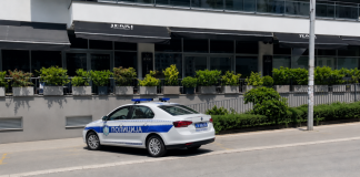 (VIDEO) Drama na Novom Beogradu: Vlasnik restorana ranjen u pucnjavi, napadač uhapšen Policija i uviđaj nakon pucnjave na Novom Beogradu ispred restorana