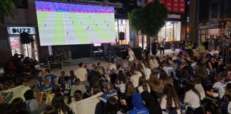 Bosna u 16/finalu protiv SAD, poznati parovi nokaut faze Navijači i teren na stadionu u SAD, pred utakmicu SAD i Bosne i Hercegovine u 16/finalu