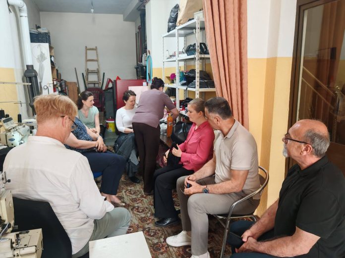 Delegacija GIZ-a i gradonačelnik Novog Pazara tokom sastanka