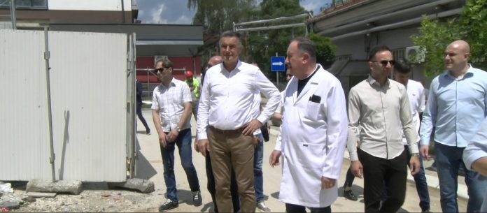 Gradonačelnik Novog Pazara sa saradnicima obišao radove na budućem Kliničkom centru