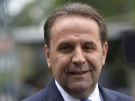 Амерички и ирански симболи у контексту меморандума о прекиду непријатељстава