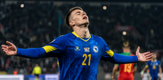Karte za BiH protiv SAD među najskupljima na Mundijalu 2026 Navijači ispred stadiona sa ulaznicama za Mundijal 2026
