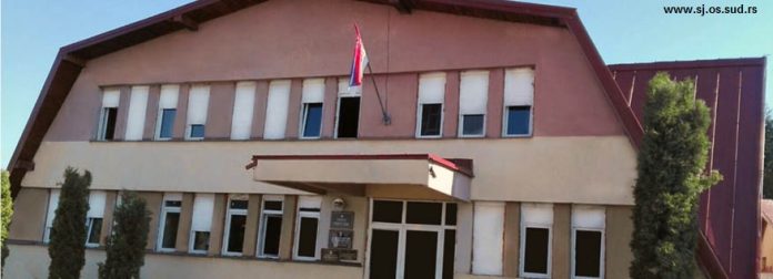 Zgrada Osnovnog suda u Sjenici i logo sudstva