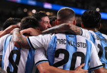 Mesi piše istoriju: het-trik protiv Alžira za eksplozivan start Argentine Lionel Mesi slavi het-trik protiv Alžira u dresu Argentine