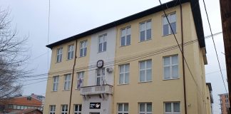 Nebojša Samčević imenovan za vršioca dužnosti direktora Ekonomsko-trgovinske škole u Novom Pazaru Nebojša Samčević imenovan za vršioca dužnosti direktora Ekonomsko-trgovinske škole u Novom Pazaru