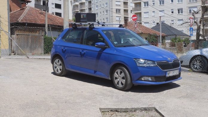 Specijalno opremljeno vozilo za elektronsku kontrolu naplate parkiranja