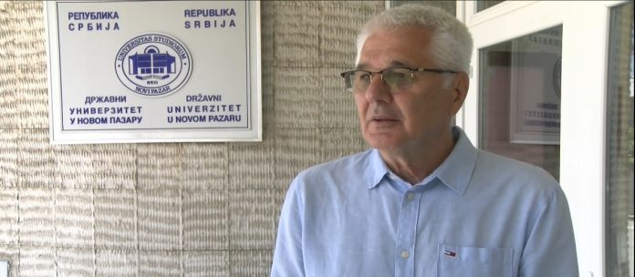 Zgrada Državnog univerziteta u Novom Pazaru tokom prijemnog ispita
