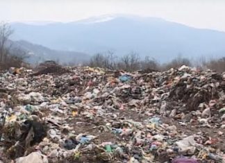 Otpadu iz Sjenice privremeno se menja odredište Kamion sa komunalnim otpadom preusmeren ka deponijama u okolnim opštinama