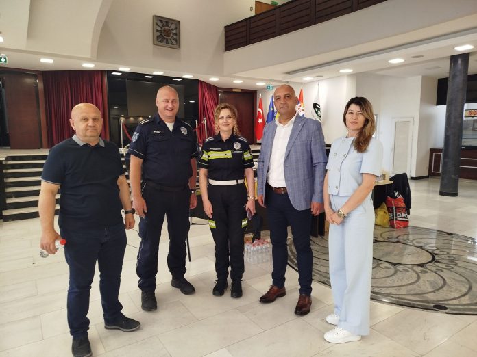 Pripadnici PU Novi Pazar u akciji dobrovoljnog darivanja krvi