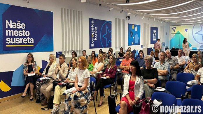 Predstavnici Grada Novog Pazara na panel diskusiji povodom Dana državnih službenika u Beogradu