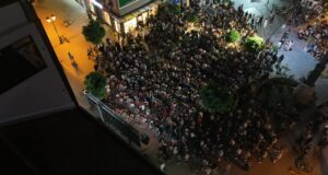 Skoro 2.000 Novopazaraca uz Zmajeve: pesme i podrška BiH na Gradskom šetalištu Novopazarci na Gradskom šetalištu bodre reprezentaciju Bosne i Hercegovine