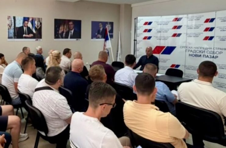 Sastanak Gradskog odbora SNS-a u Novom Pazaru povodom skupa u Beogradu 27. juna