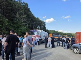 Policija razdvaja dve grupe kod deponije Goveđak u Sjenici
