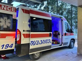 Policija i vozilo Hitne pomoći nakon saobraćajne nezgode u Beogradu