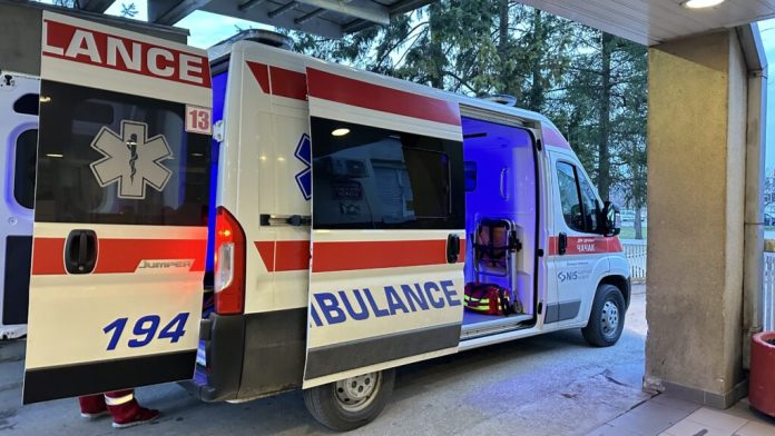 Policija i vozilo Hitne pomoći nakon saobraćajne nezgode u Beogradu
