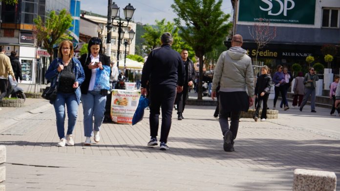 Novi Pazar tokom toplog vremena, a zatim promena sa pljuskovima i grmljavinom