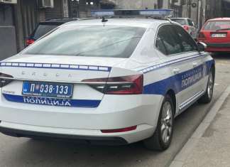 Trnava: žena poginula nakon udara automobila, uhapšen 19-godišnji vozač Ilustracija: policija i saobraćajna traka nakon nesreće u Trnavi