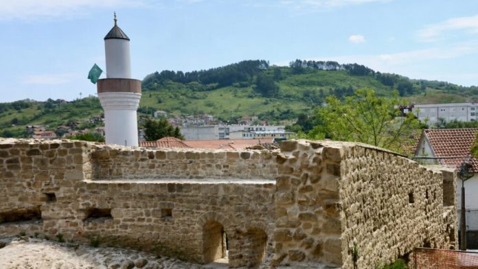 Radovi na Severnoj tabiji u Novom Pazaru, parterno uređenje iza kule Džephane i planirana rasveta