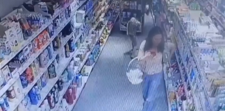 (VIDEO) Saslušana žena u PU Novi Pazar zbog sumnje na krađu u drogeriji Policijska uprava Novi Pazar tokom postupka saslušanja
