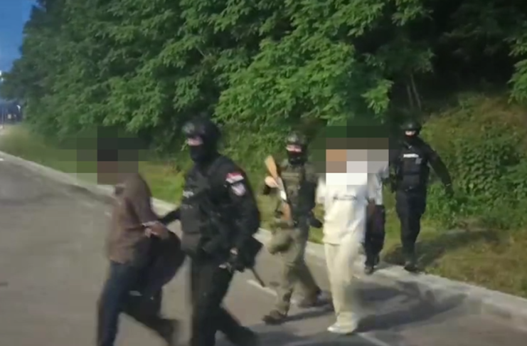 Policijska akcija u okolini Beograda nakon pronalaska improvizovanog kampa migranata