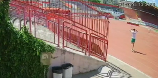 (VIDEO) Tornado na stadionu „Karađorđe“ u Novom Sadu: vetar podigao sunđere od 100 kilograma Sigurnosni snimak kovitlaca vetra na stadionu „Karađorđe“ u Novom Sadu