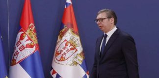 Vučić: U martu naredne godine počinje redovni vojni rok Aleksandar Vučić u Batajnici kraj Beograda tokom najave redovnog vojnog roka