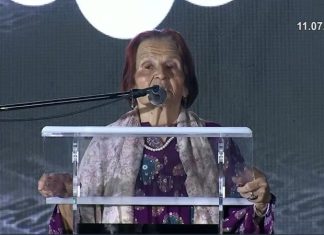 Kada Hotić: Genocid u Srebrenici ne može se zaboraviti Kada Hotić na komemoraciji u Memorijalnom centru Srebrenica