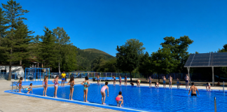 Letnji raspust u Novom Pazaru: Gradski bazen u Raški Gradski bazen u Raški tokom letnjih dana