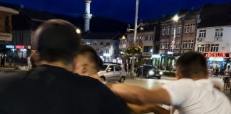 Masovna tuča u centru Tutina: mladići, navodno hladno oružje Ulica u centru Tutina tokom dana, ilustracija za incident