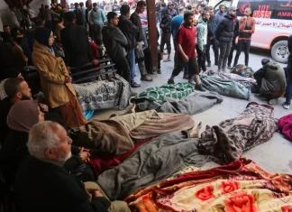 Najmanje sedam Palestinaca poginulo u izraelskom napadu tokom dženaze Posljedice izraelskog napada dronom tokom dženaze u izbjegličkom kampu Nuseirat