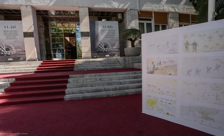 Mirsad Nurković na otvaranju izložbi posvećenih Srebrenici i dječjim crtežima