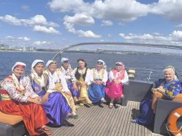 Predstavnica udruženja „Pazarske hanume“ tokom snimanja filma u Turskoj