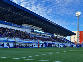 Gradski stadion u Novom Pazaru tokom fudbalske utakmice