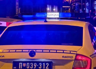 Policijska potjera u Novom Pazaru: Tutinac odbacio pištolj Policijski službenici tokom intervencije u Novom Pazaru nakon potere