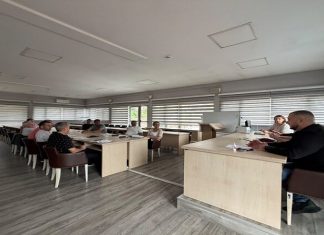 Prijepolje procenjuje štetu posle nevremena, ekipe obilaze teren Ekipe Opštine Prijepolje obilaze teren i procenjuju štetu posle nevremena