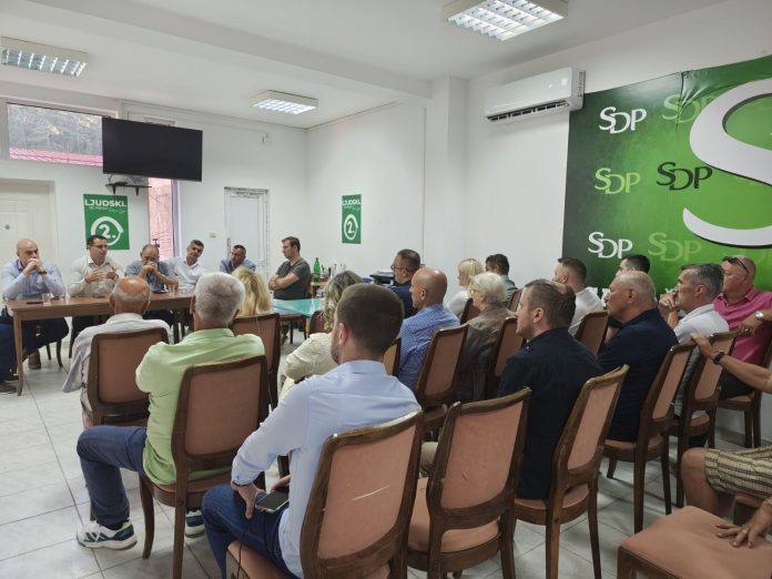 Predstavnici SDP-a na radnom sastanku sa aktivistima i građanima u Priboju
