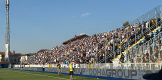 Superliga Srbije skraćena: Novi Pazar pred velikim ispitom Fudbalski teren i dresovi pred start nove sezone Superlige Srbije