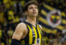 Tarik Biberović napustio Fenerbahče i prešao u Dalas Tarik Biberović tokom igre u dresu Fenerbahčea