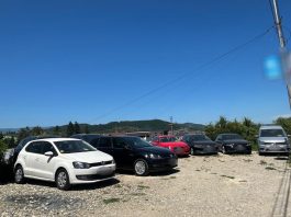 Policijska akcija u Novom Pazaru: privremeno oduzeta vozila sa auto-placeva