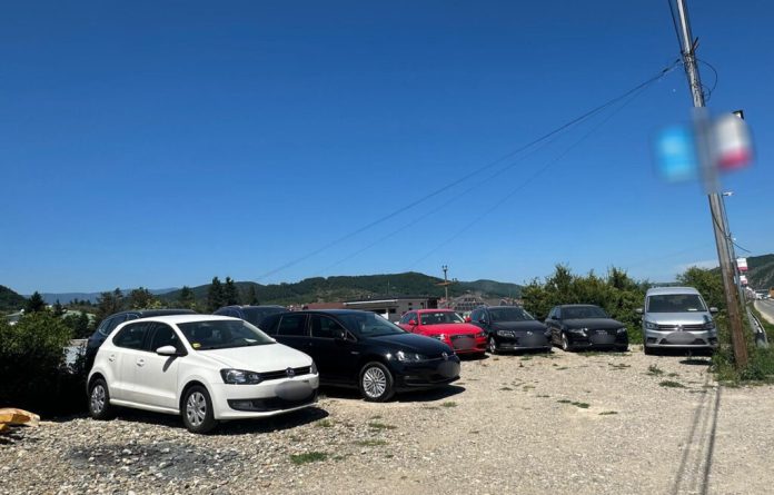 Policijska akcija u Novom Pazaru: privremeno oduzeta vozila sa auto-placeva
