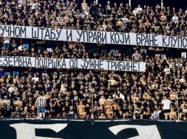 Navijači Partizana na stadionu u Humskoj tokom revanš utakmice protiv Hetafea