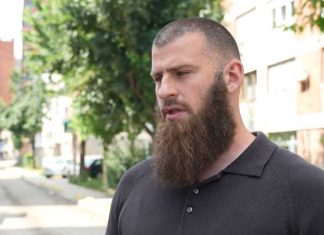 Berin Ljajić izvinio A1tv zbog neprimerene komunikacije Berin Ljajić u saopštenju izvinio redakciji A1tv.net zbog neprimerene komunikacije tokom radova u Novom Pazaru.