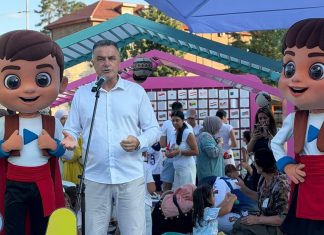 EXPO karavan u Novom Pazaru: igra, zanati i sport EXPO karavan na trgu u Novom Pazaru sa kulturnim i sportskim programom