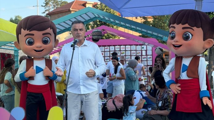 EXPO karavan na trgu u Novom Pazaru sa kulturnim i sportskim programom