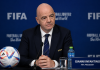 FSS povukao podršku Infantinu za novi mandat u FIFA Zastava FIFA i Fudbalskog saveza Srbije ispred fudbalskih stadiona